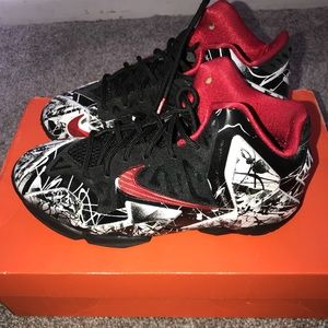Nike Graffiti Lebrons